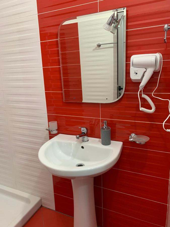 Hotel Piazza Saranda Kültér fotó