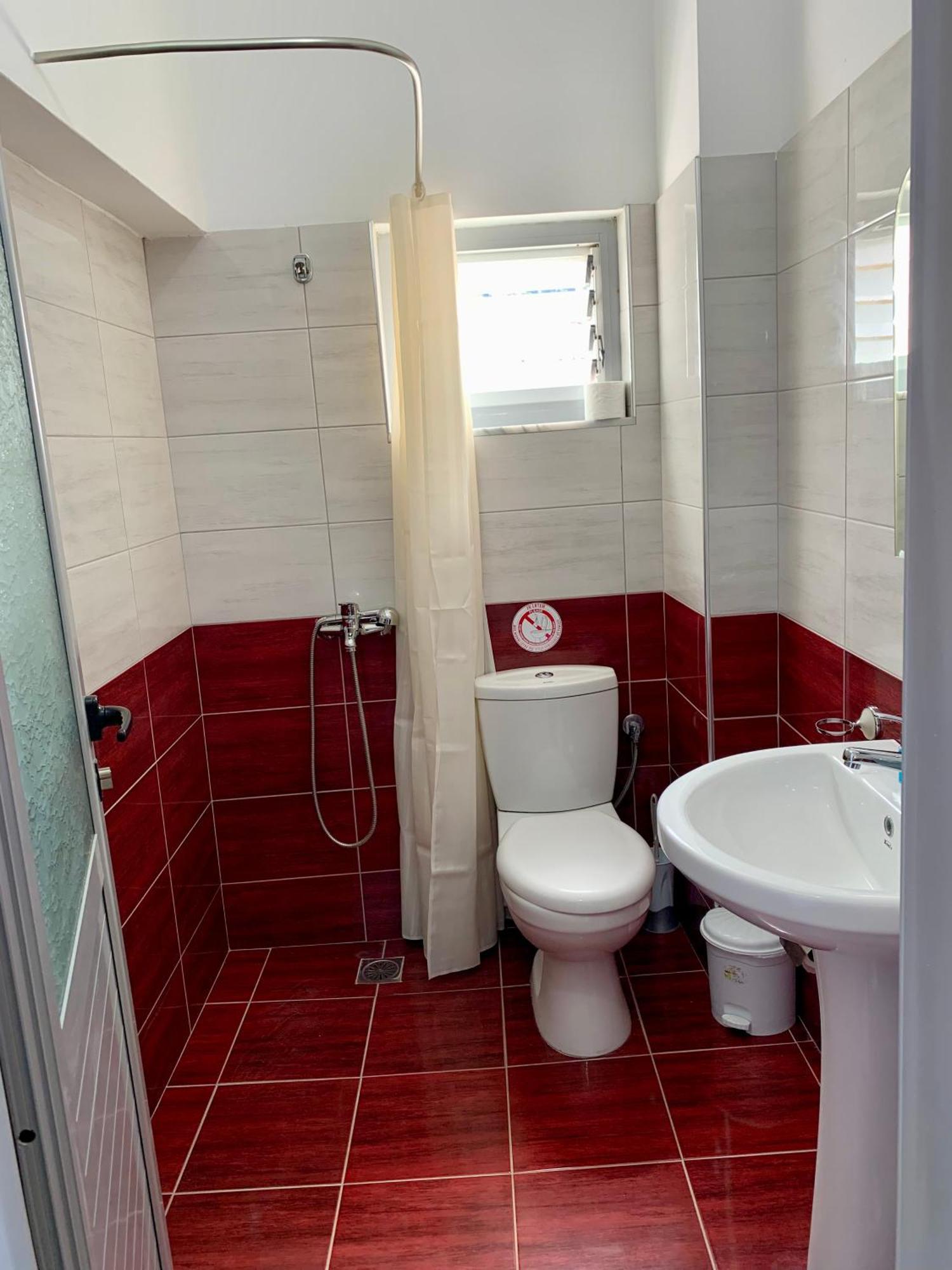 Hotel Piazza Saranda Kültér fotó