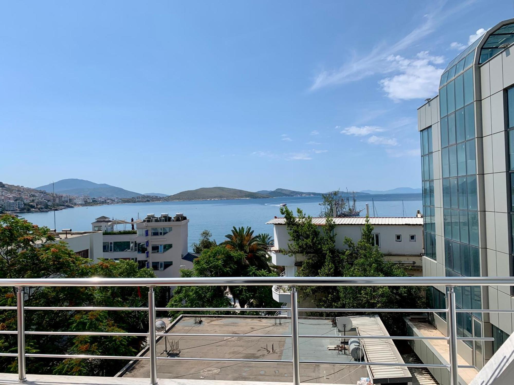Hotel Piazza Saranda Kültér fotó